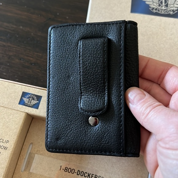 Dockers gift set front pocket wallet ID holder with utility tool - Picture 7 of 9
